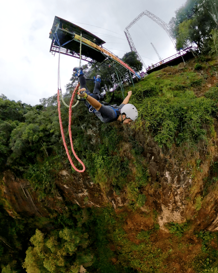 Bungee Jump 65 m – Cia Aventura