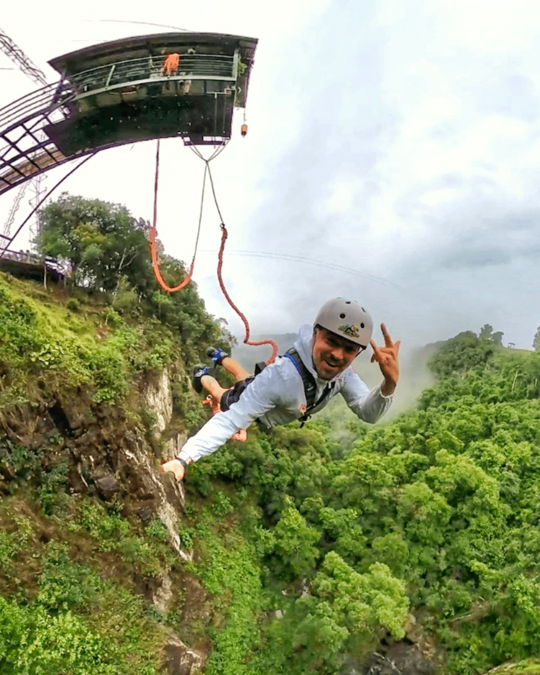Bungee Jump 65 m – Cia Aventura